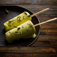 Indisches Pistazieneis (Kulfi) mit feinen Gewürzen und Nüssen – serviert bei India4U Bern